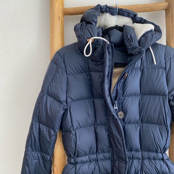 Abercrombie & Fitch Women’s Navy Blue Down Puffer Jacket Size Small Fall - Picture 6 of 11